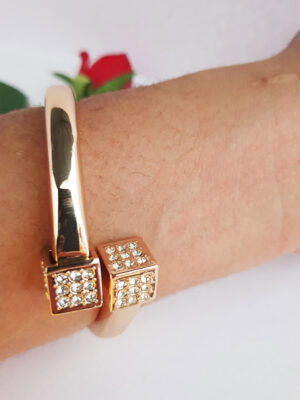 CLASSIC 022 Beautiful Bold Bracelet