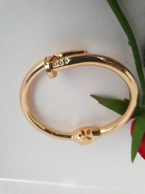 CLASSIC 023 Beautiful Bold Bracelet