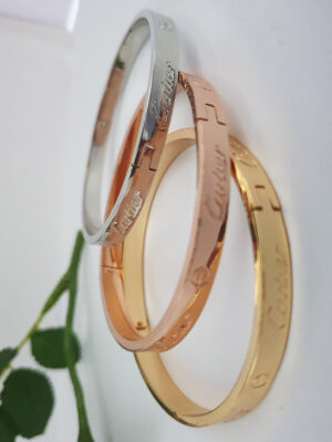 CLASSIC 026 Beautiful Bold Bracelet  (Cartier)