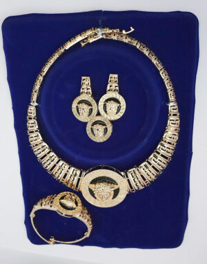 CLASSIC 032 Beautiful Bold Set Includes: Bracelet, Earrings, Pendant, Ring and Necklace
