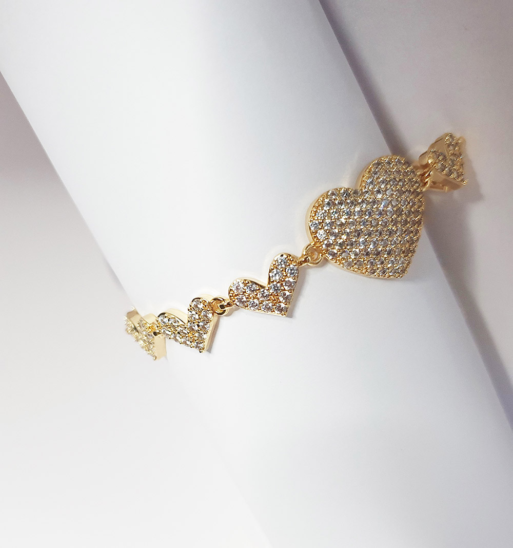 • Bueatiful Bold Bracelet